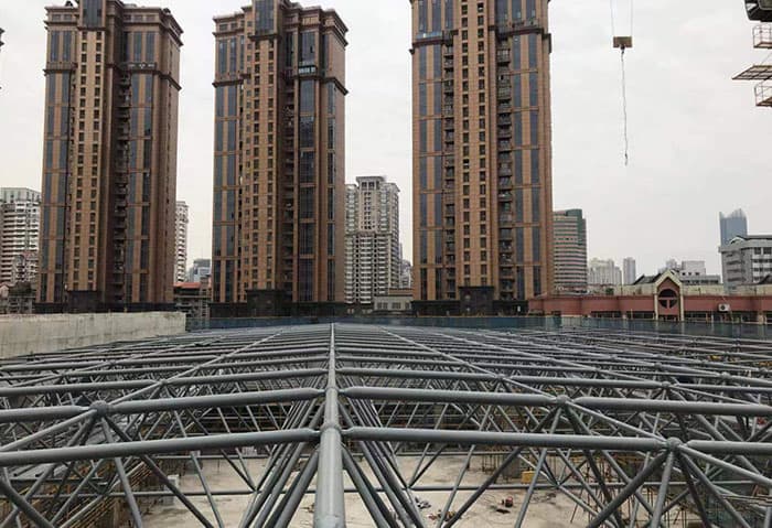 渝中螺栓球网架结构