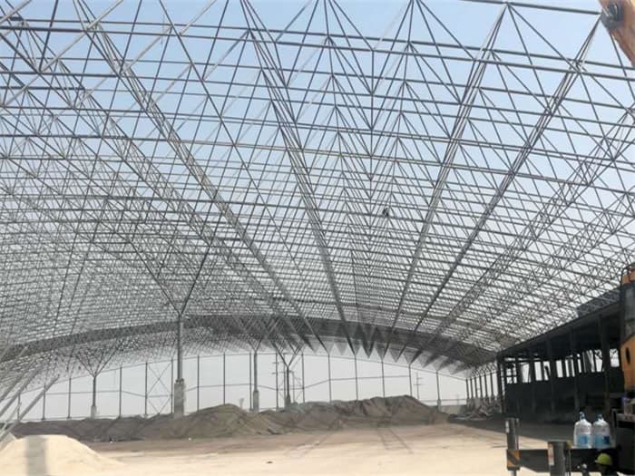 渝中钢厂料仓网架工程
